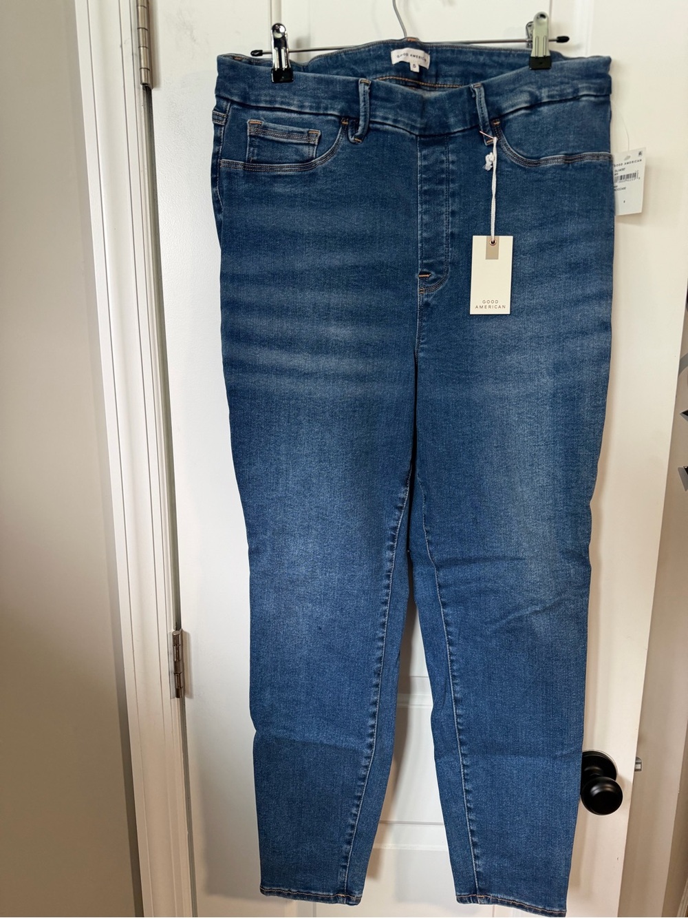 Good American Mid-Rise Skinny Jeans in Blue Denim